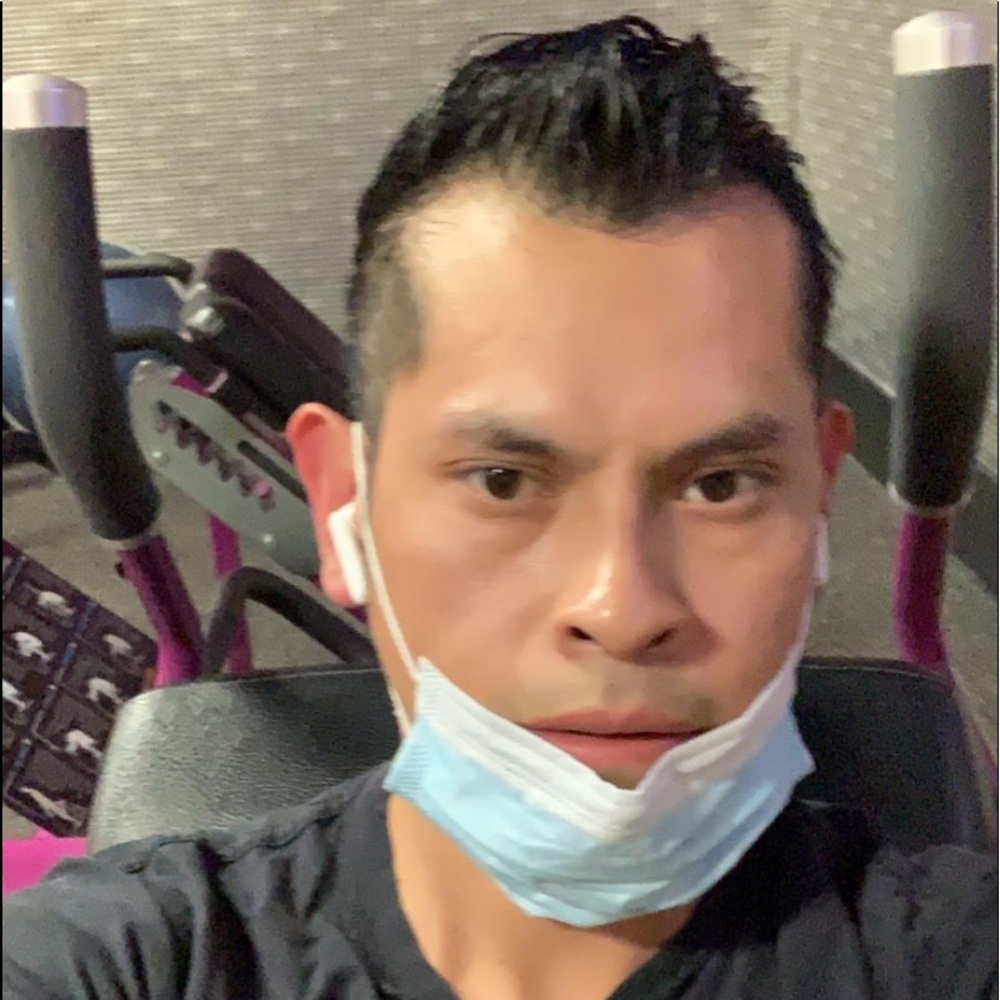 Meet your Posher, Hernandez